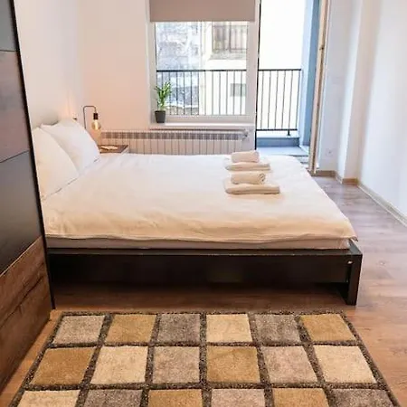 Apartamento Digital Nomad With Free Gym Pass And Office Setup