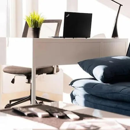 Apartamento Digital Nomad With Free Gym Pass And Office Setup
