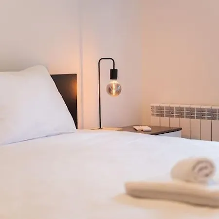 Digital Nomad With Free Gym Pass And Office Setup Apartamento