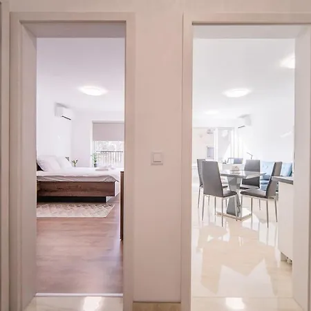Digital Nomad With Free Gym Pass And Office Setup Apartamento Sofía