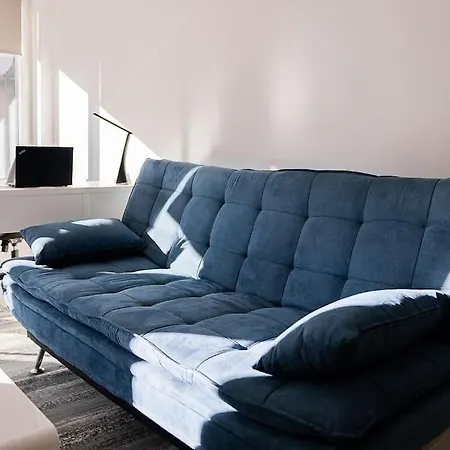Apartamento Digital Nomad With Free Gym Pass And Office Setup Sofía