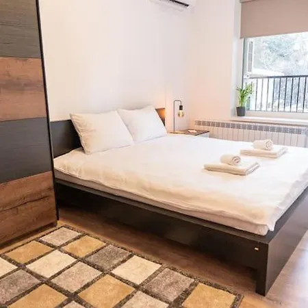 Digital Nomad With Free Gym Pass And Office Setup Apartamento Sofía